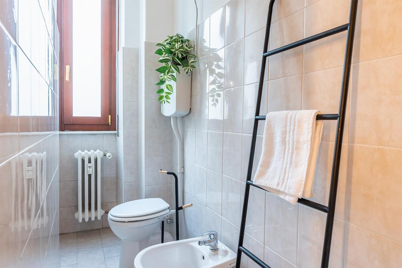 Elegant Citylife Apartment- Metro Access - Double Appartamento